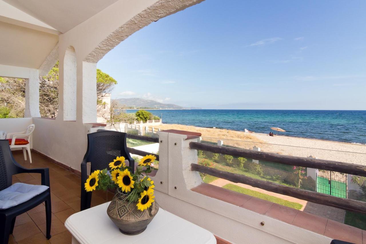 Casa Marina sulla spiaggia Quartu SantʼElena Esterno foto