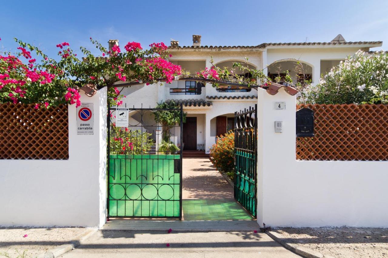 Casa Marina sulla spiaggia Quartu SantʼElena Esterno foto